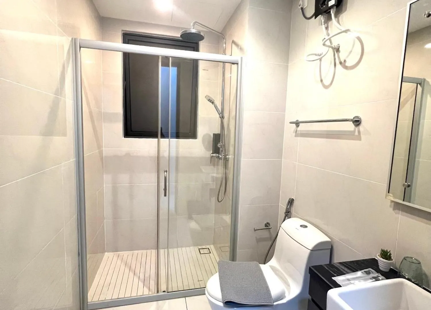 Apartment Cozy City View 3R3B Countrygarden Jb Johor Bahru